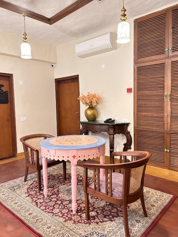 The Kaptain'S Retreat Chandīgarh 외부 사진